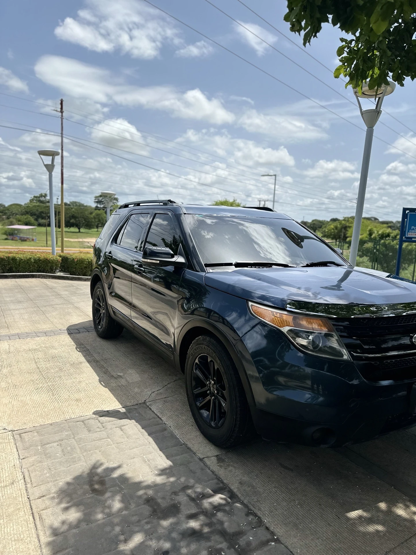 2011 Ford Explorer XLT — photo 5
