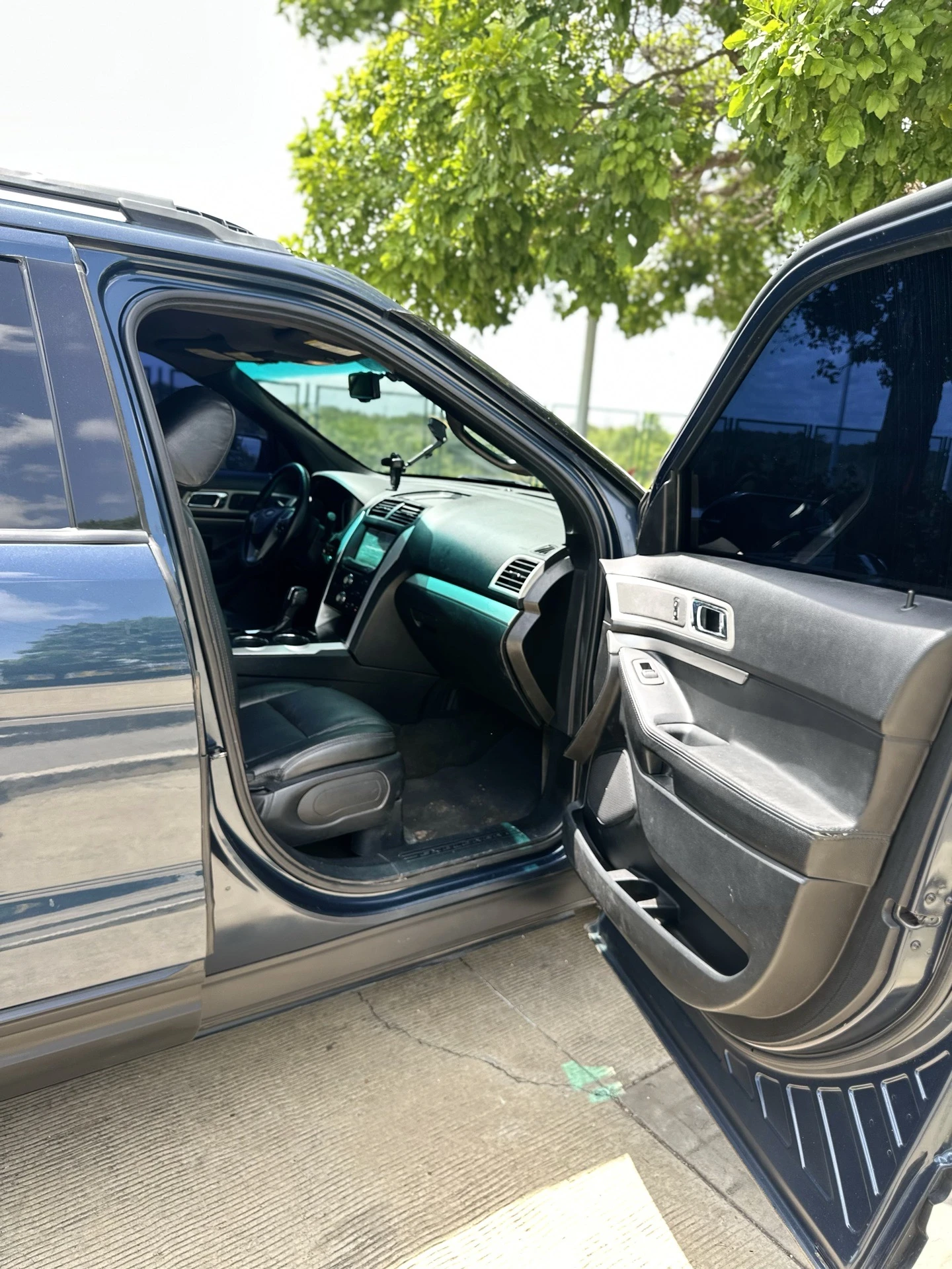 2011 Ford Explorer XLT — photo 6