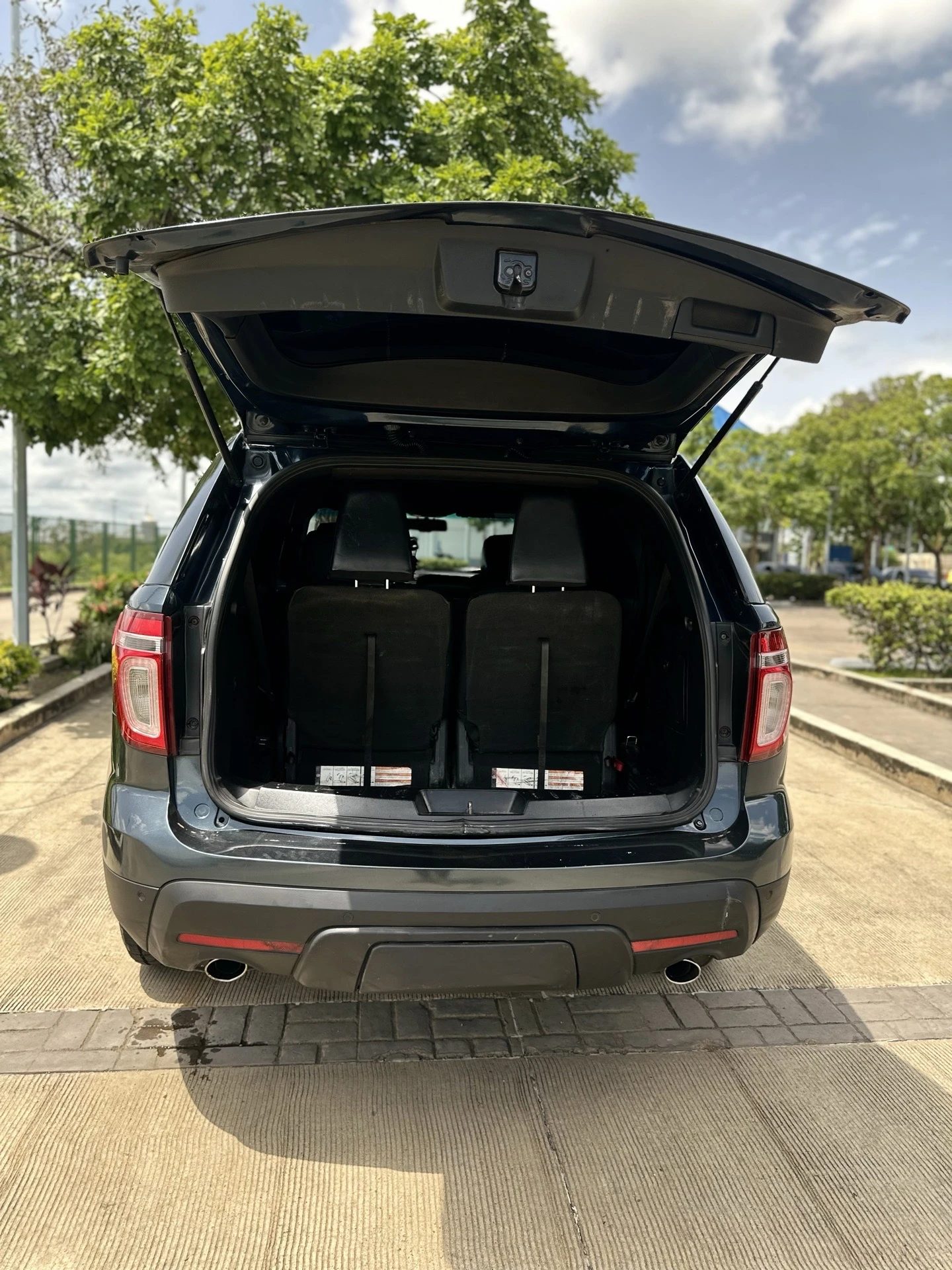 2011 Ford Explorer XLT — photo 9