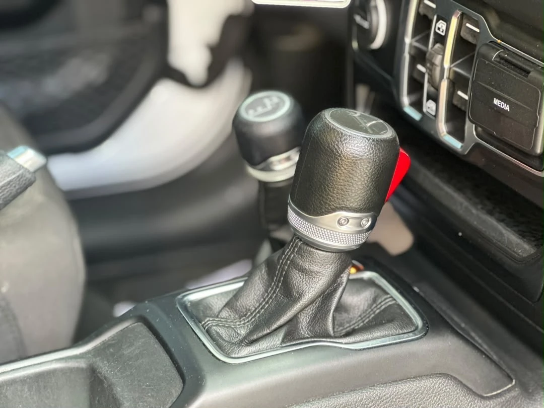 2023 Jeep Gladiator — photo 6
