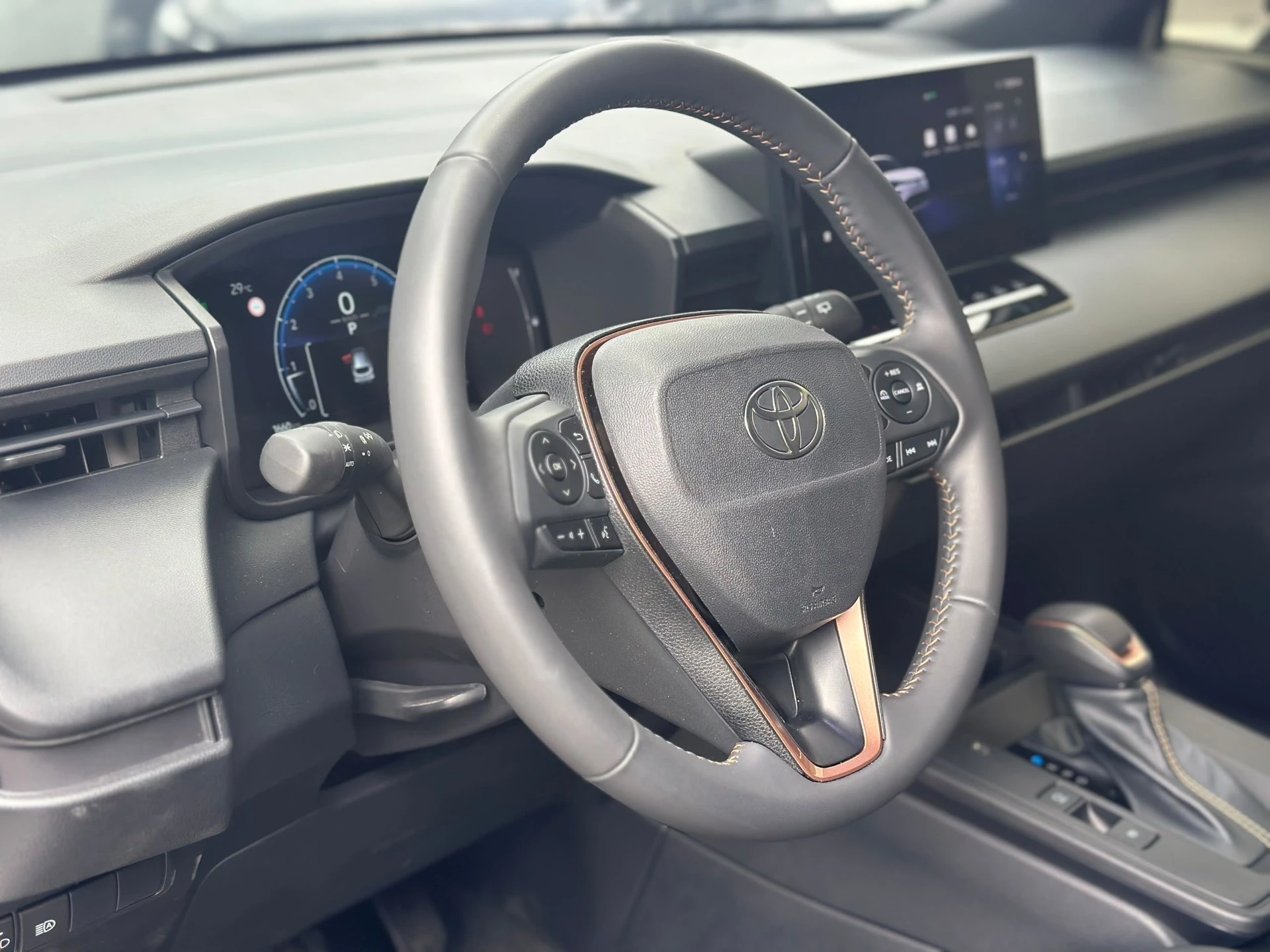 2025 Toyota Corolla Cross — photo 2