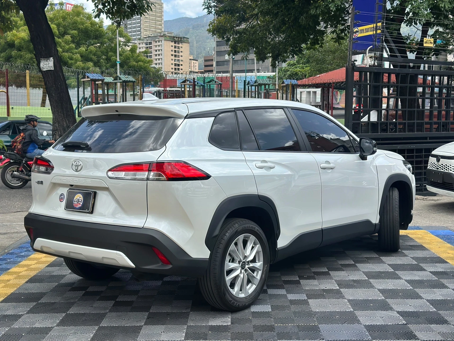 2025 Toyota Corolla Cross — photo 3