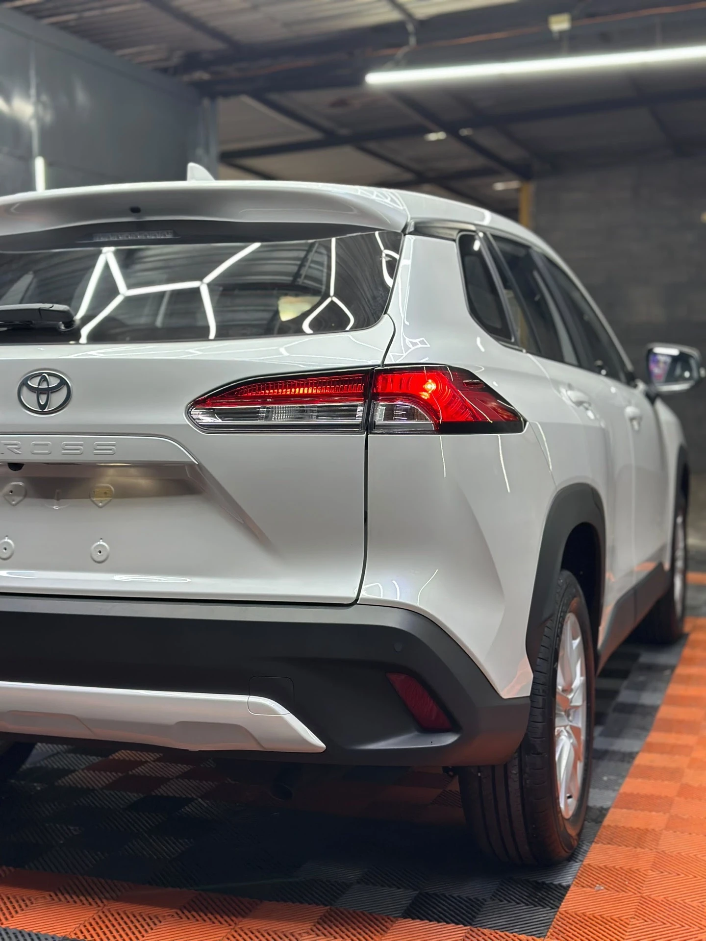 2026 Toyota Corolla Cross Élite — photo 17
