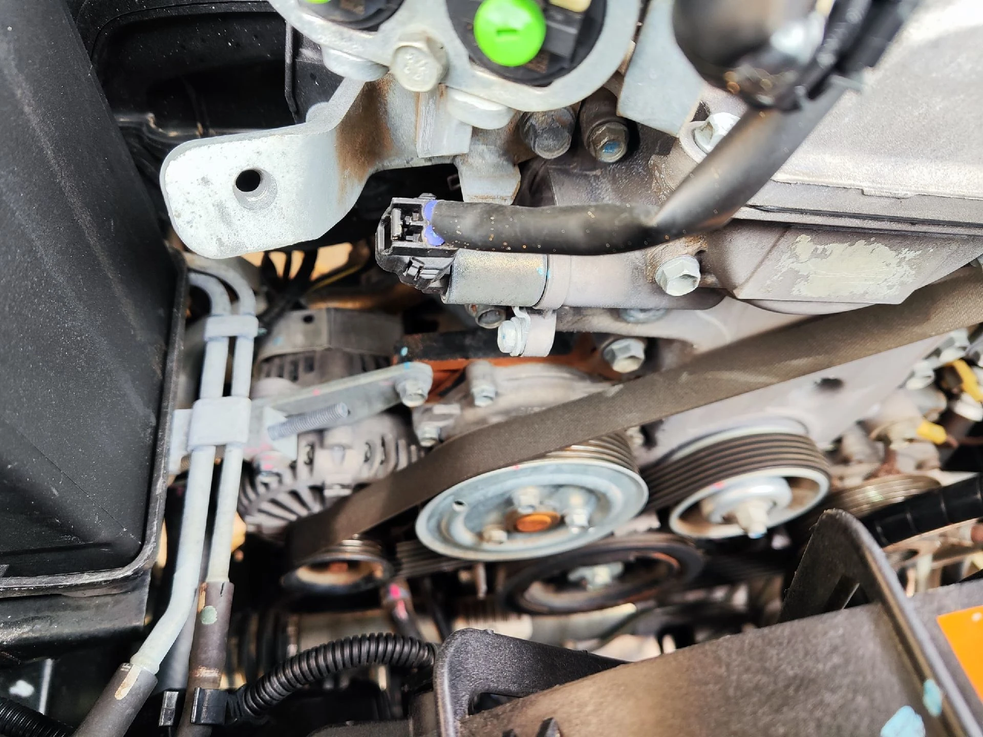 2013 Daihatsu Terios — photo 15