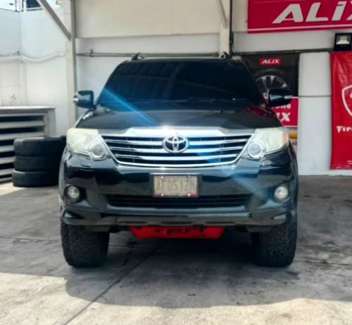 2015 Toyota Fortuner Sport Wagon — photo 4