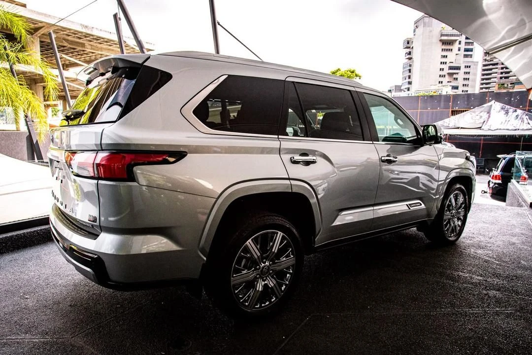 2026 Toyota Sequoia Captsone — photo 3