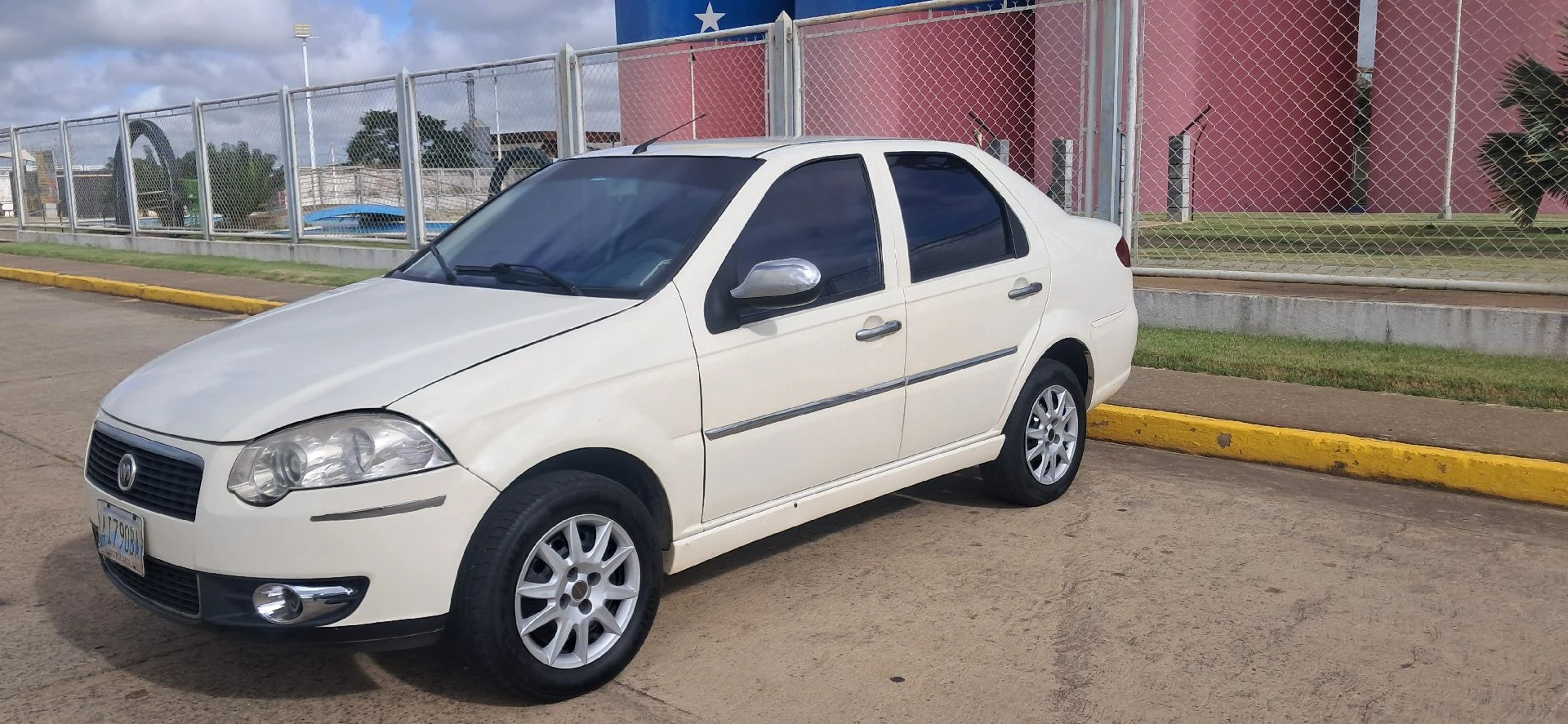 2015 Dodge Forza LE — photo 8