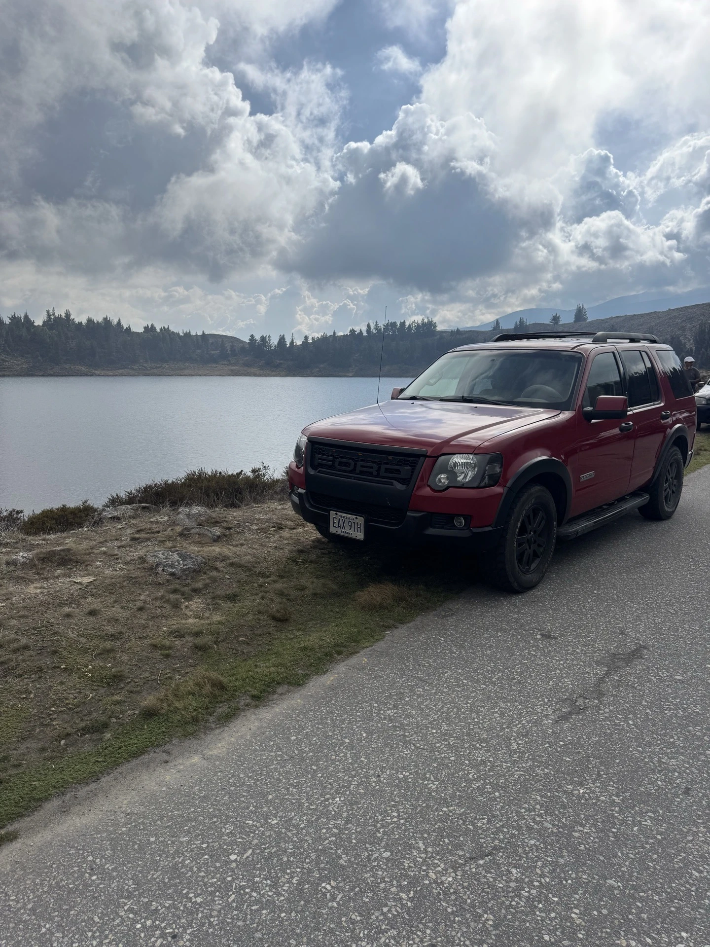 2009 Ford Explorer Eddie Bauer — photo 2