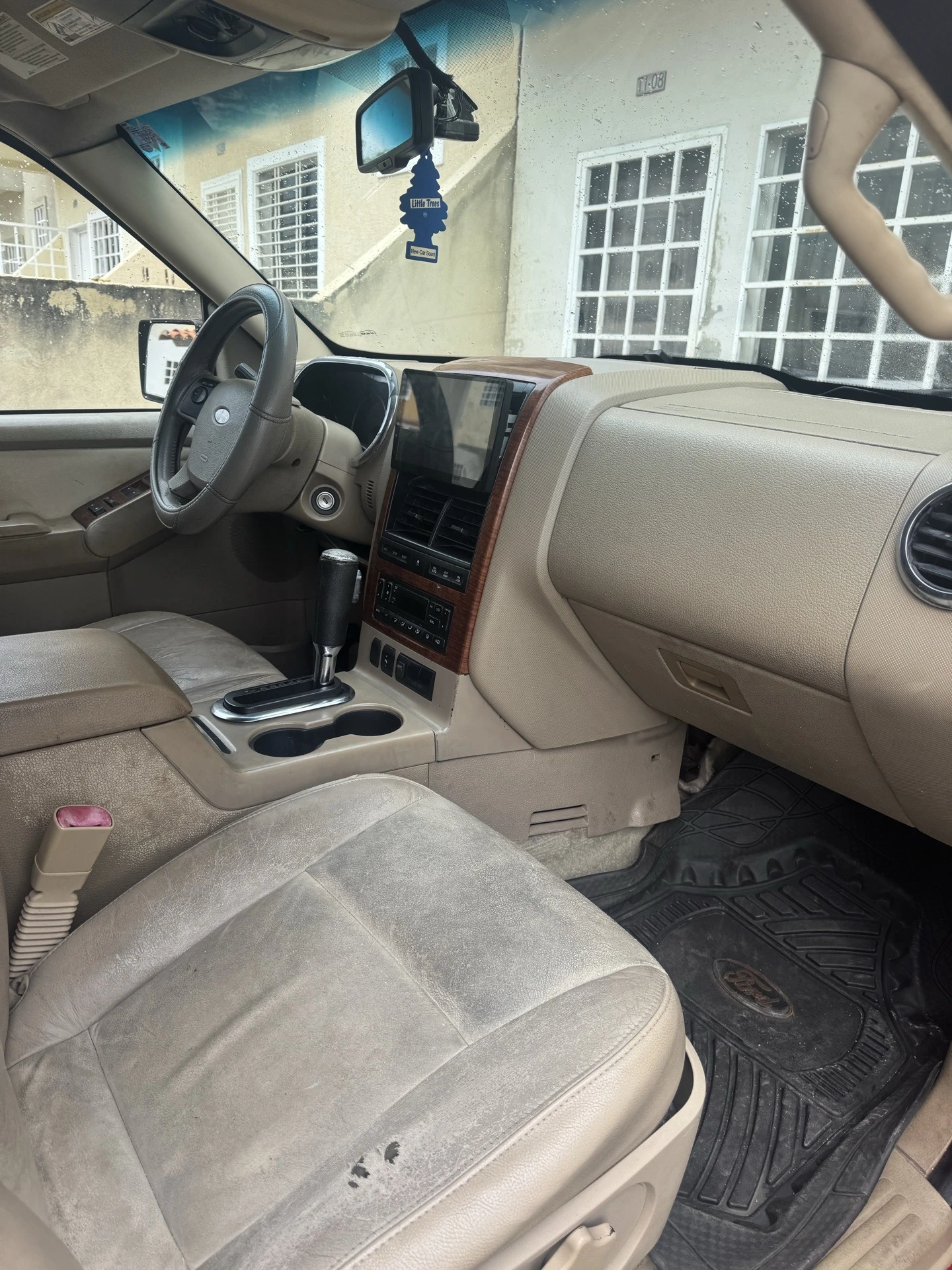 2009 Ford Explorer Eddie Bauer — photo 9