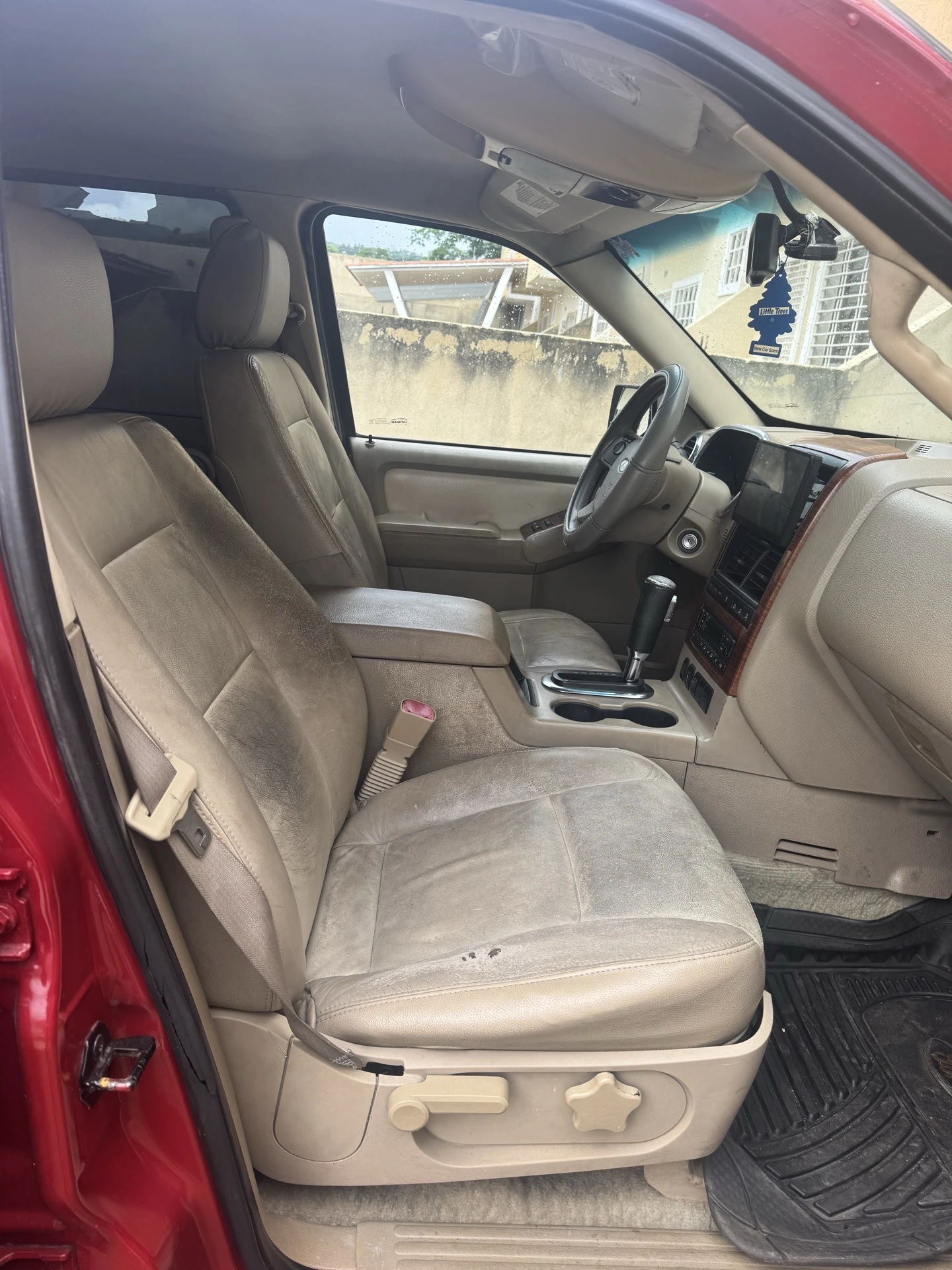 2009 Ford Explorer Eddie Bauer — photo 8