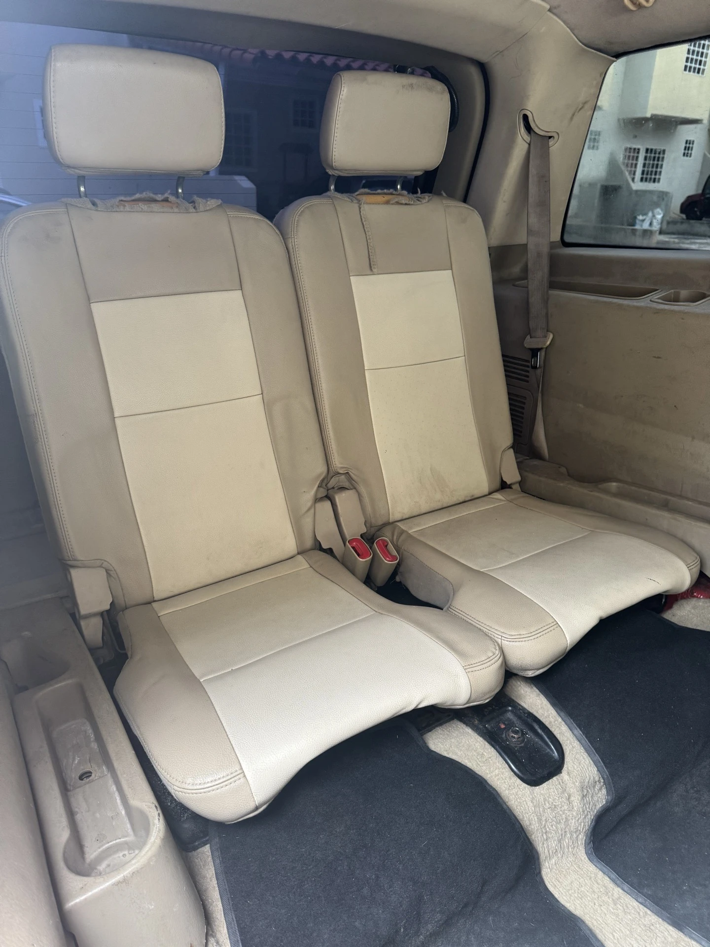 2009 Ford Explorer Eddie Bauer — photo 11