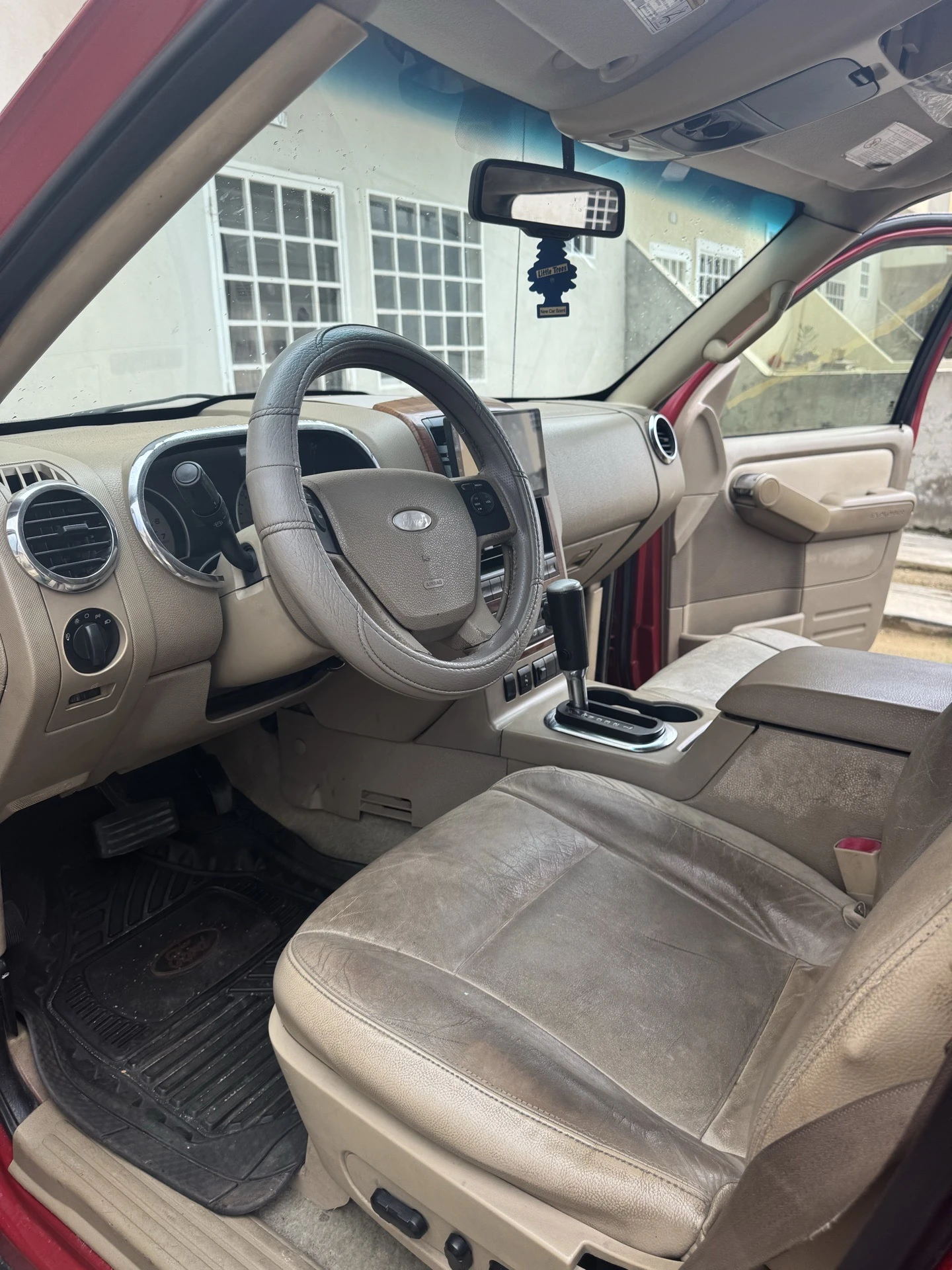 2009 Ford Explorer Eddie Bauer — photo 14