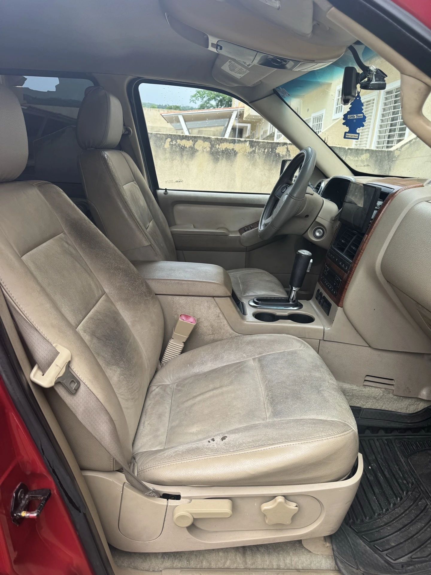 2009 Ford Explorer Eddie Bauer — photo 19