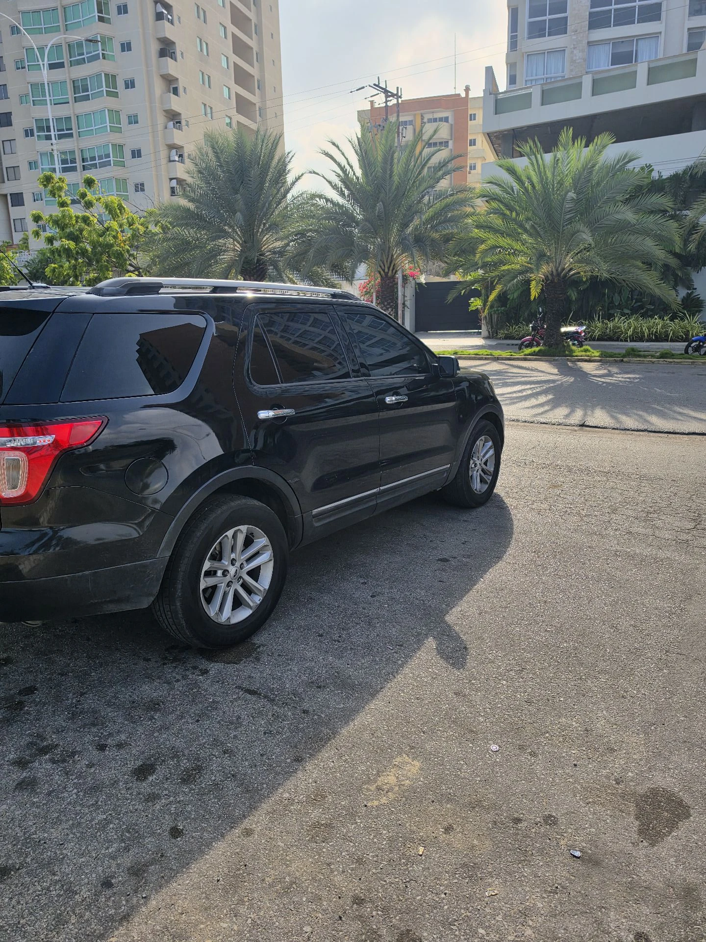 2012 Ford Explorer Limited — photo 9