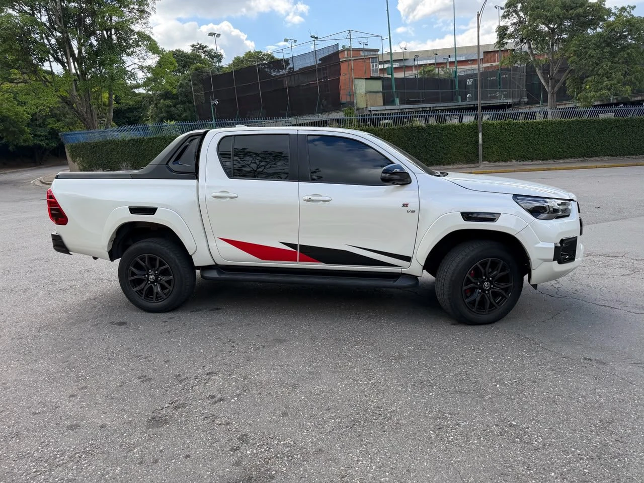 2022 Toyota Hilux XR — photo 5