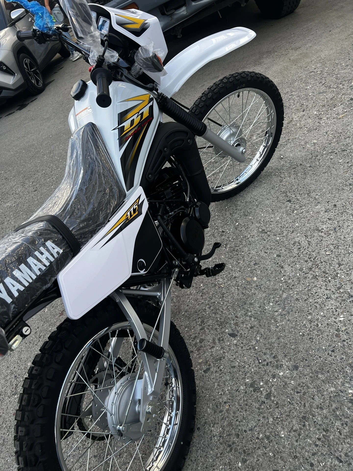 2026 Yamaha DT 175 — photo 2