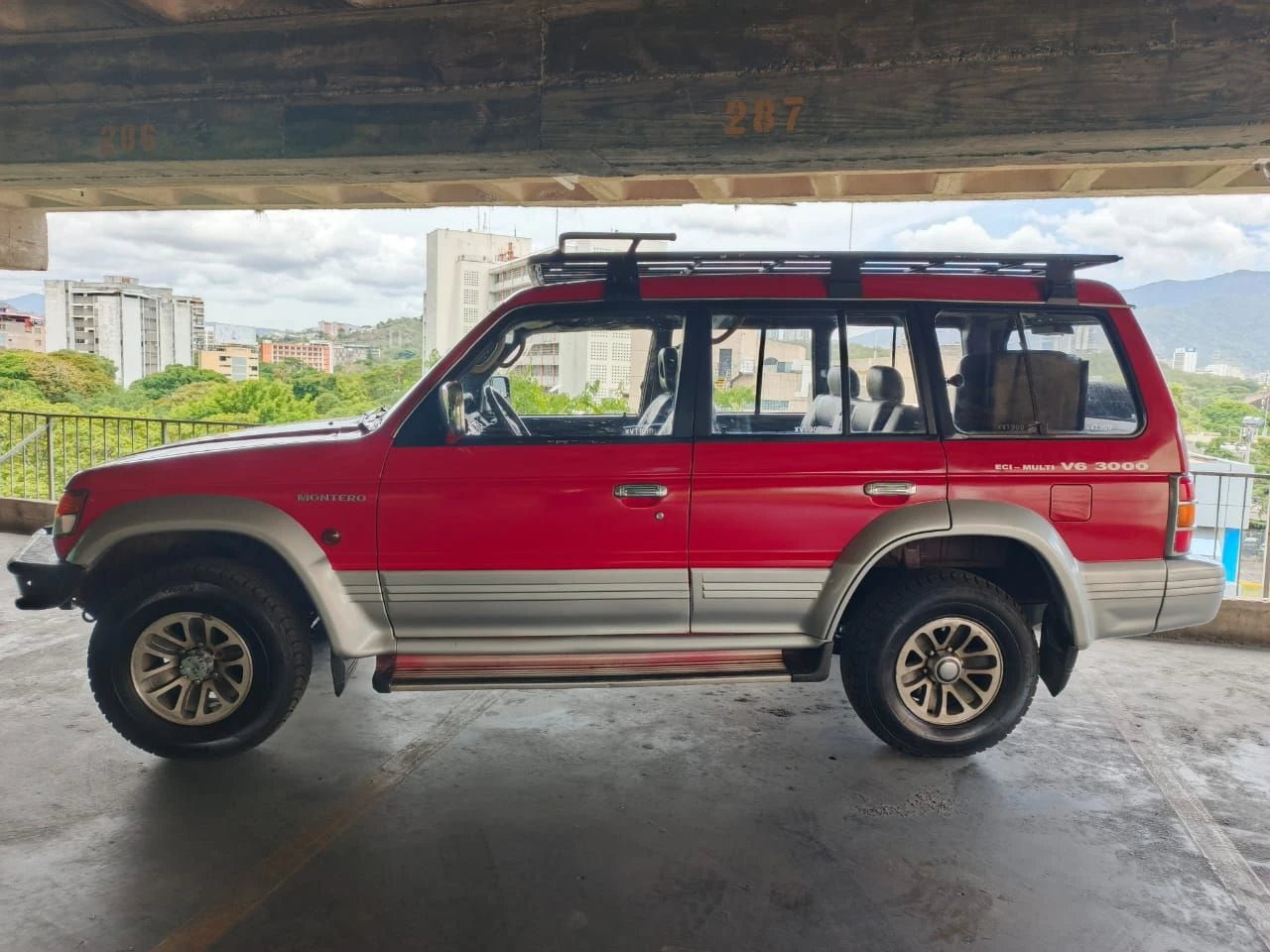 1993 Mitsubishi Montero Montero — photo 8