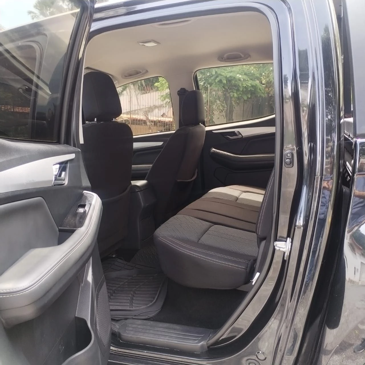 2024 Isuzu Pickup JIM REMAX 2024 — photo 10