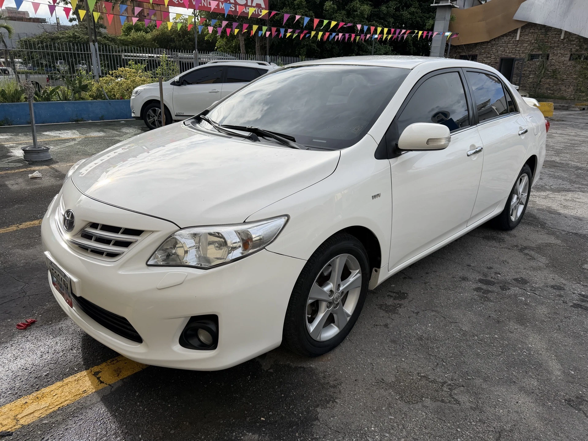 2013 Toyota Corolla GLI — photo 2