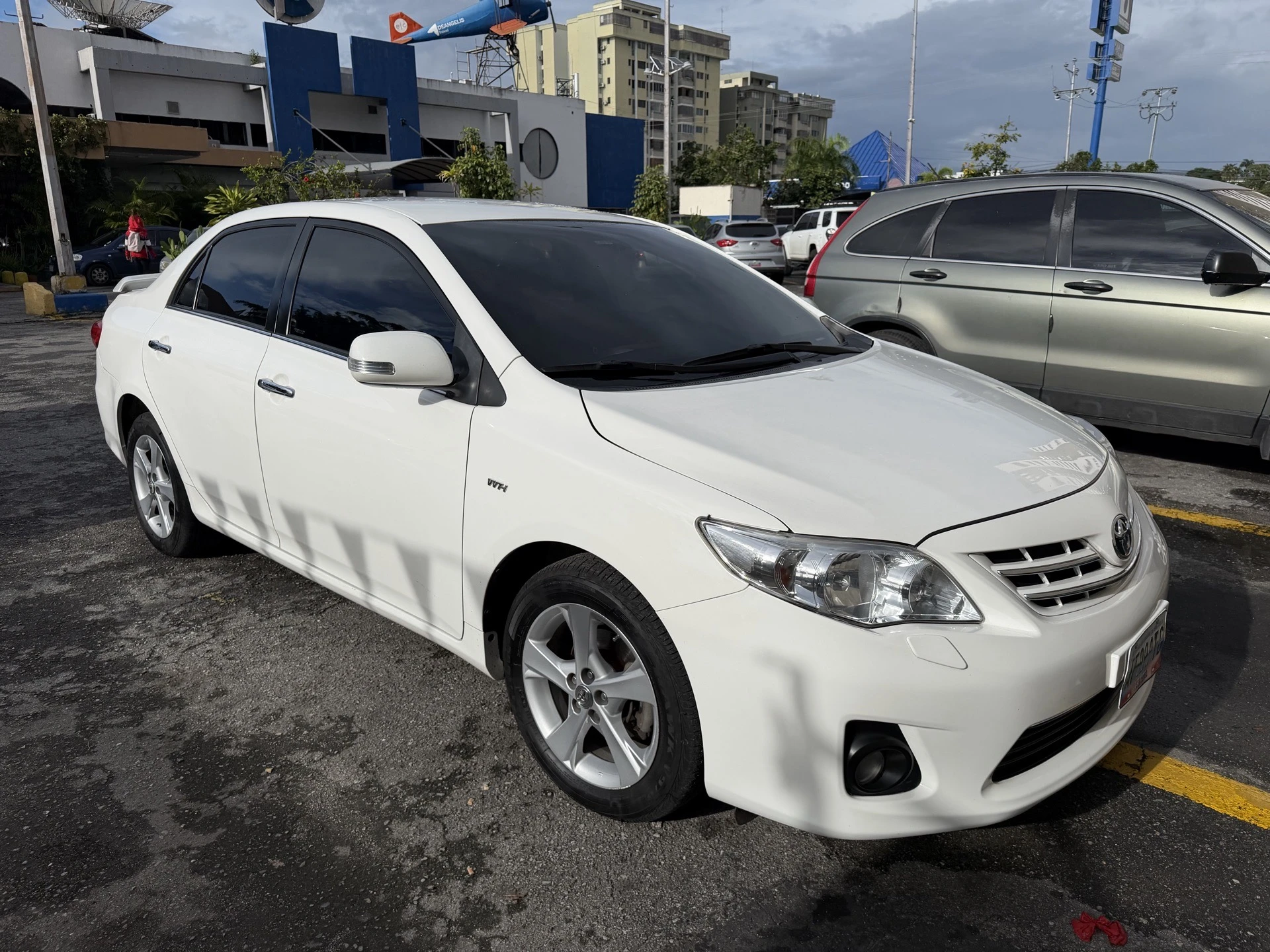 2013 Toyota Corolla GLI — photo 4
