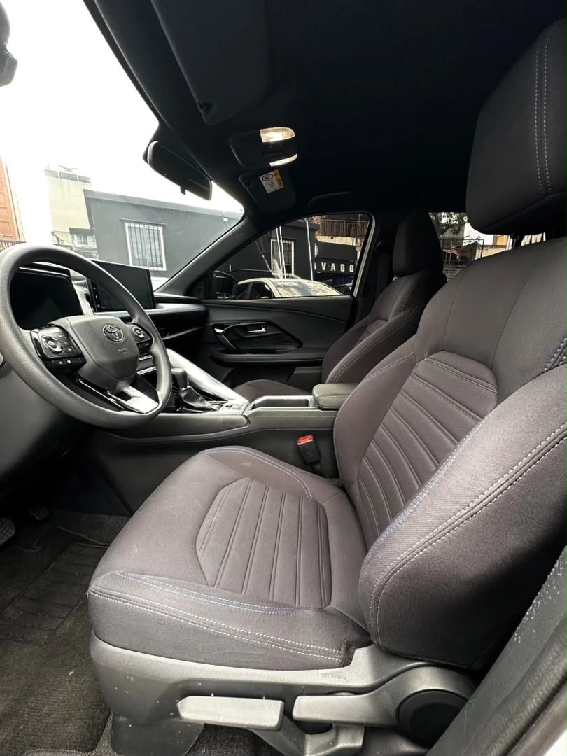 2025 Toyota Yaris Cross G — photo 4
