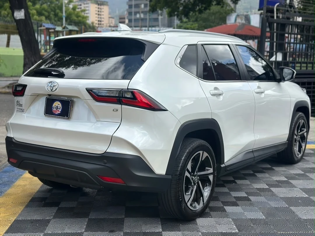 2025 Toyota Yaris Cross G — photo 25