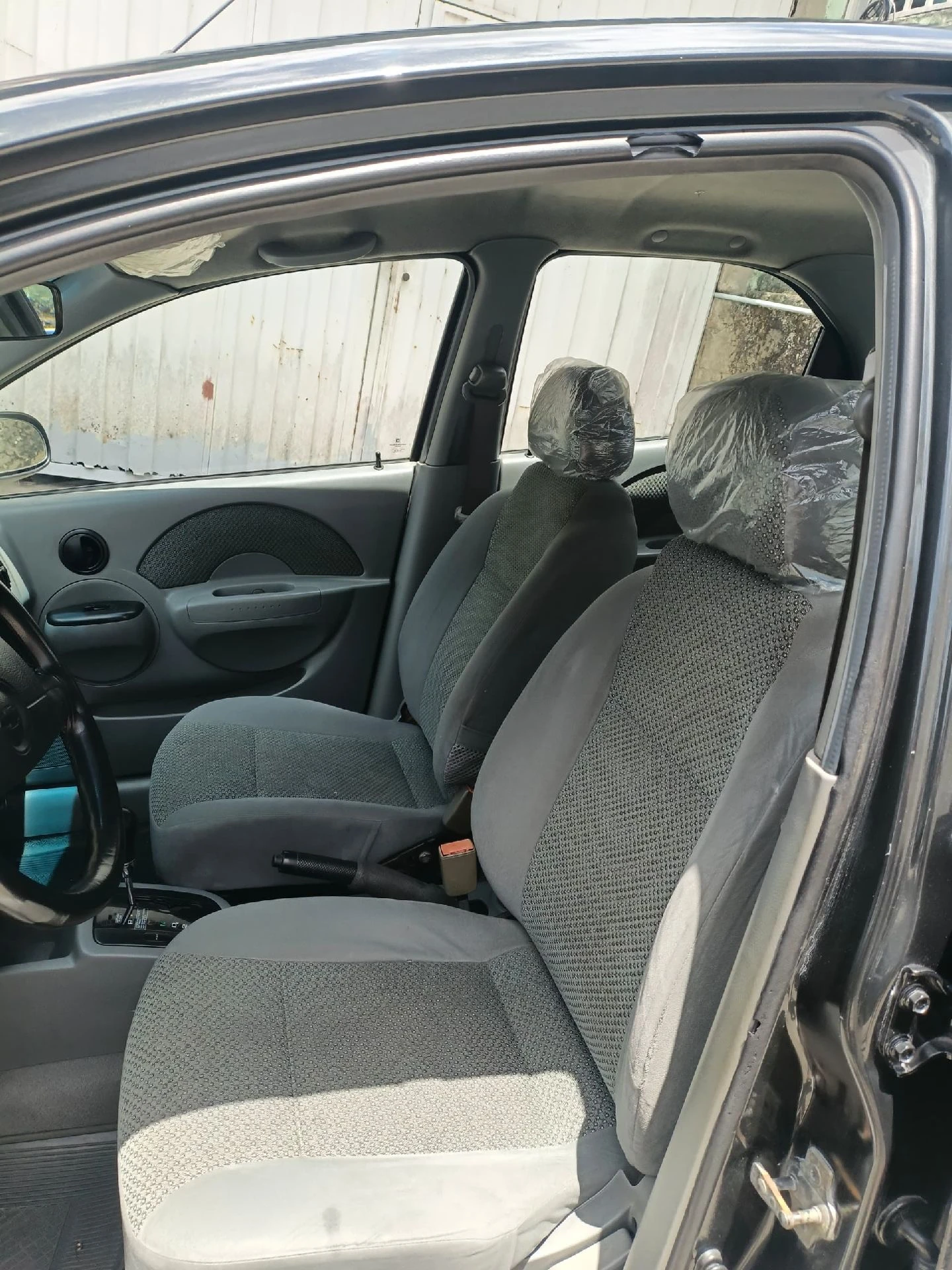 2005 Chevrolet Aveo Aveo 1.6 Base Sedán — photo 2