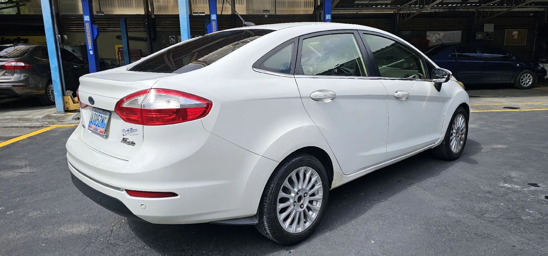2016 Ford Fiesta Titanium — photo 4
