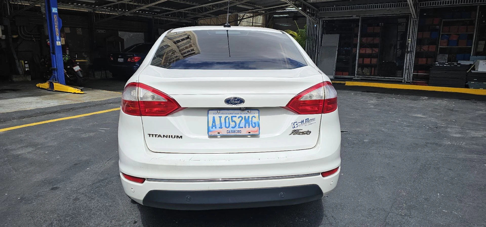 2016 Ford Fiesta Titanium — photo 3