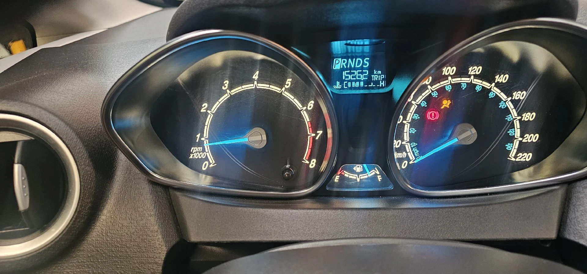 2016 Ford Fiesta Titanium — photo 16