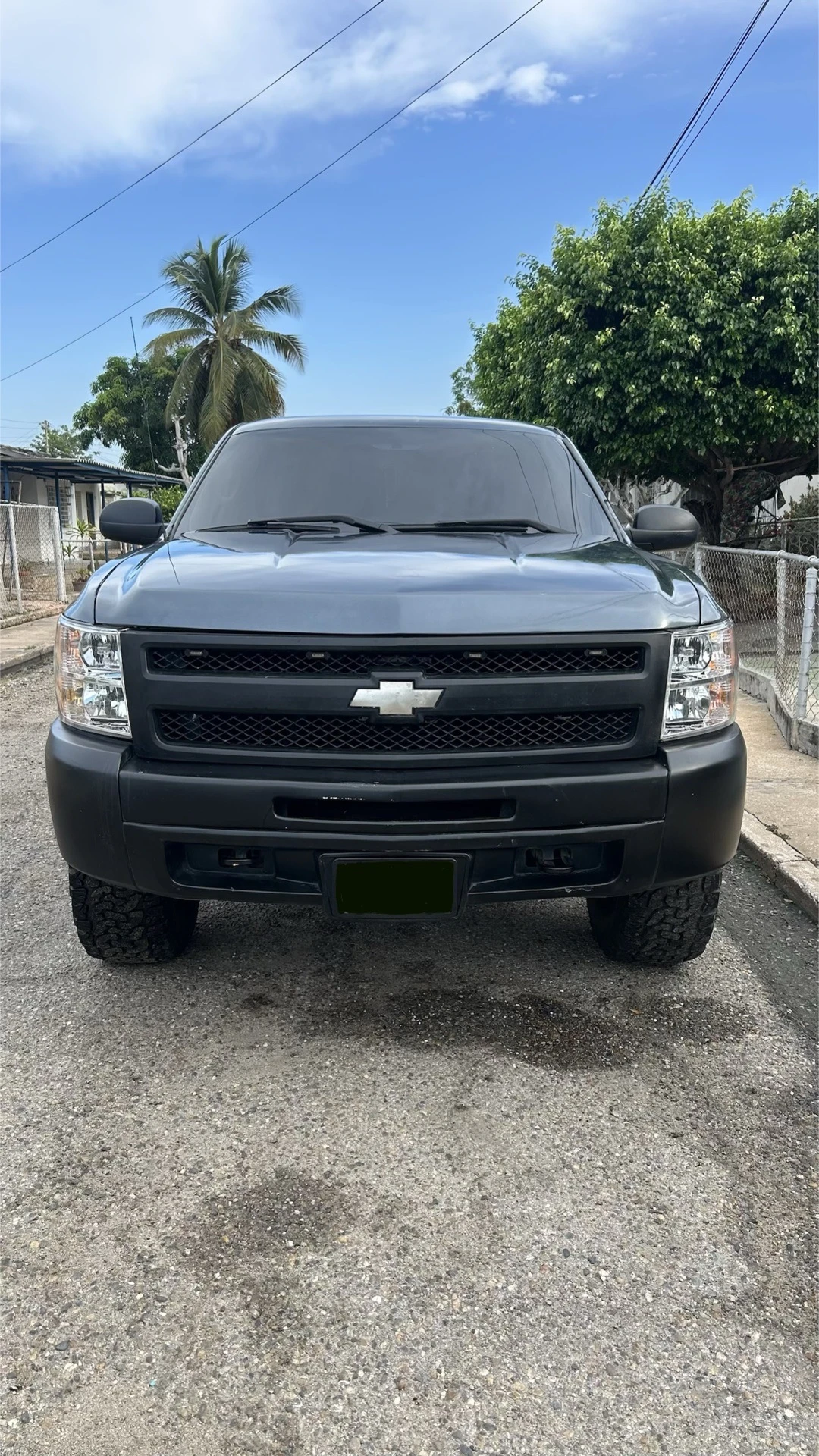 2011 Chevrolet Silverado LS — photo 2