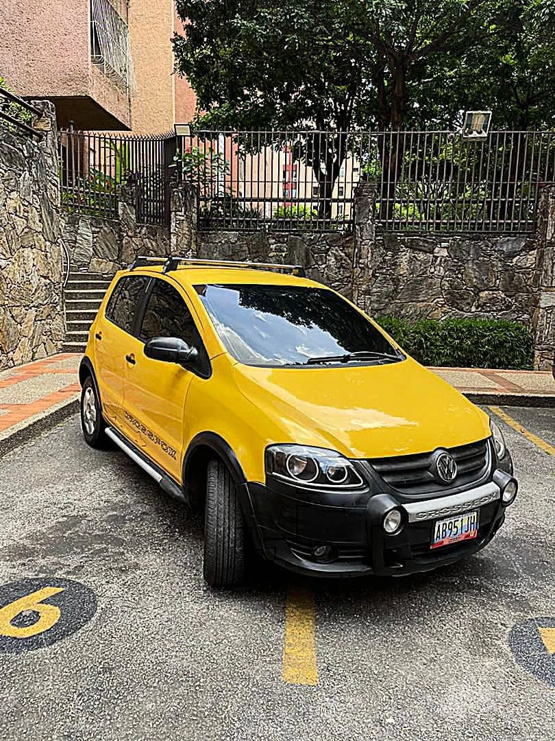 2008 Volkswagen CrossFox — photo 2