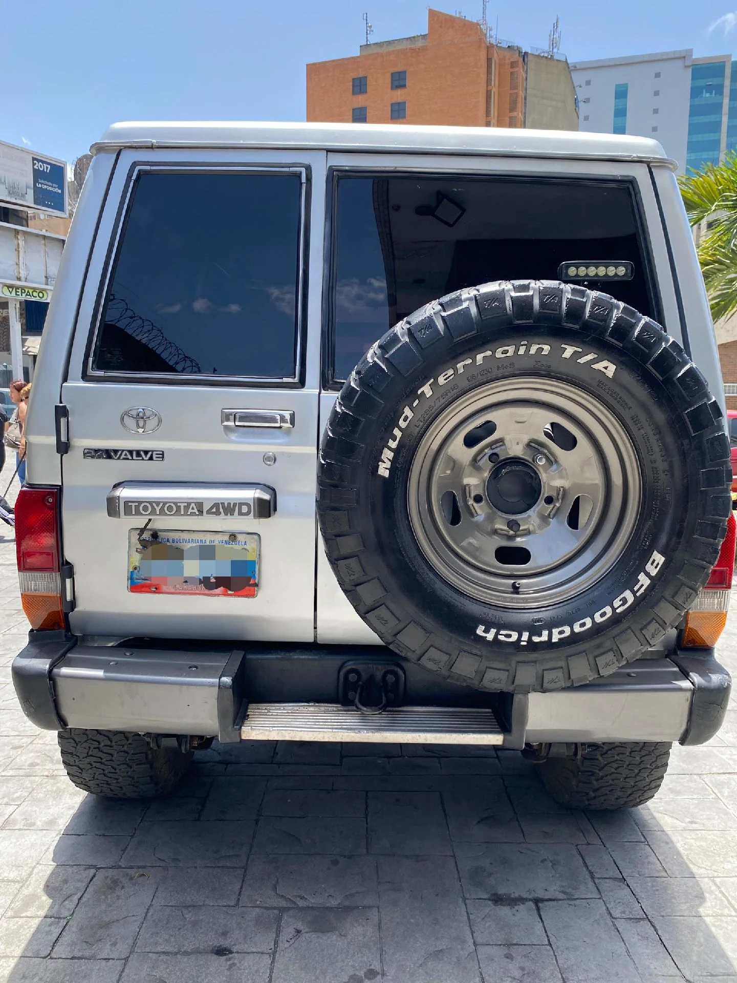 2005 Toyota Macho Machito — photo 14