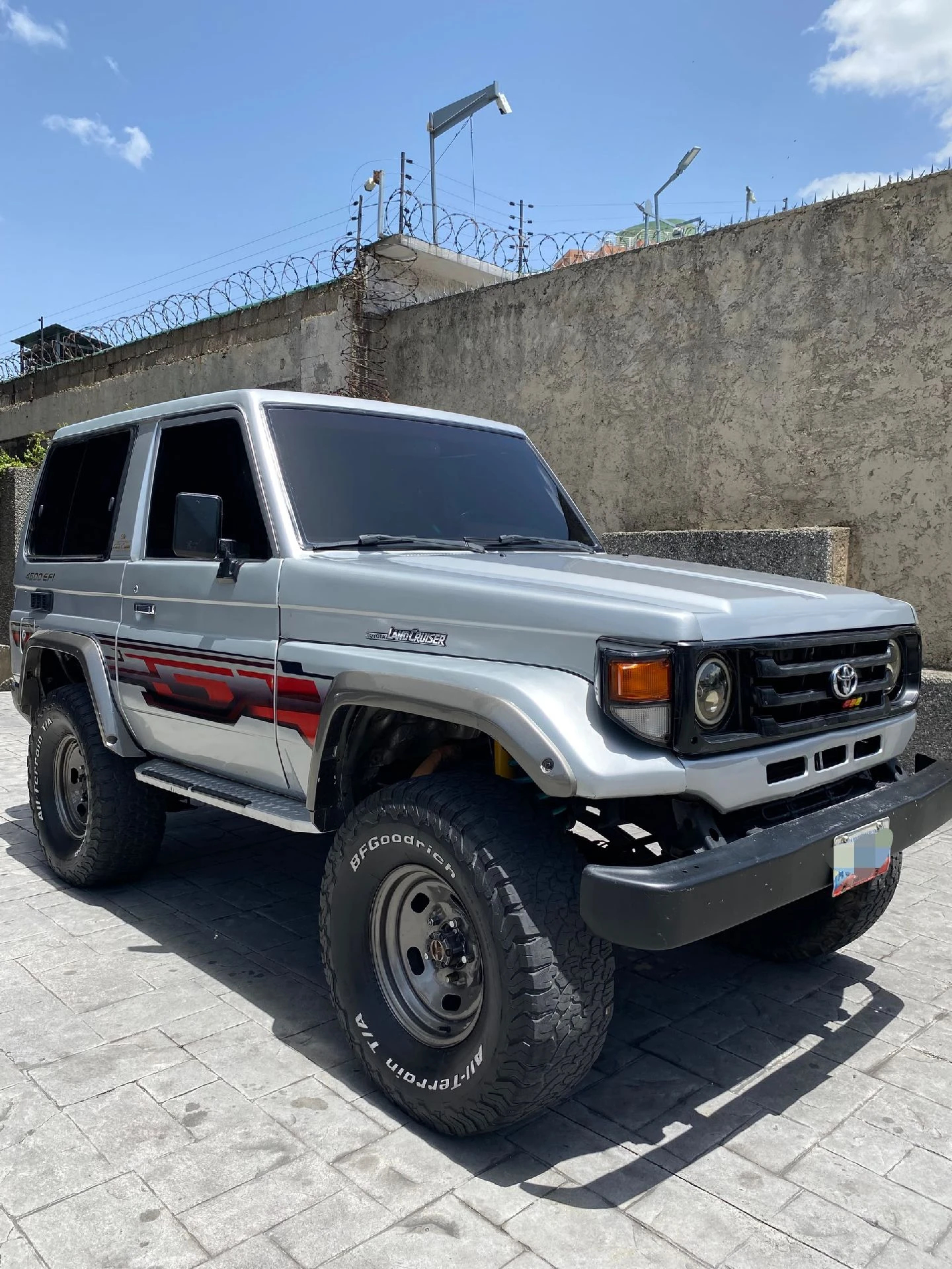 2005 Toyota Macho Machito — photo 18