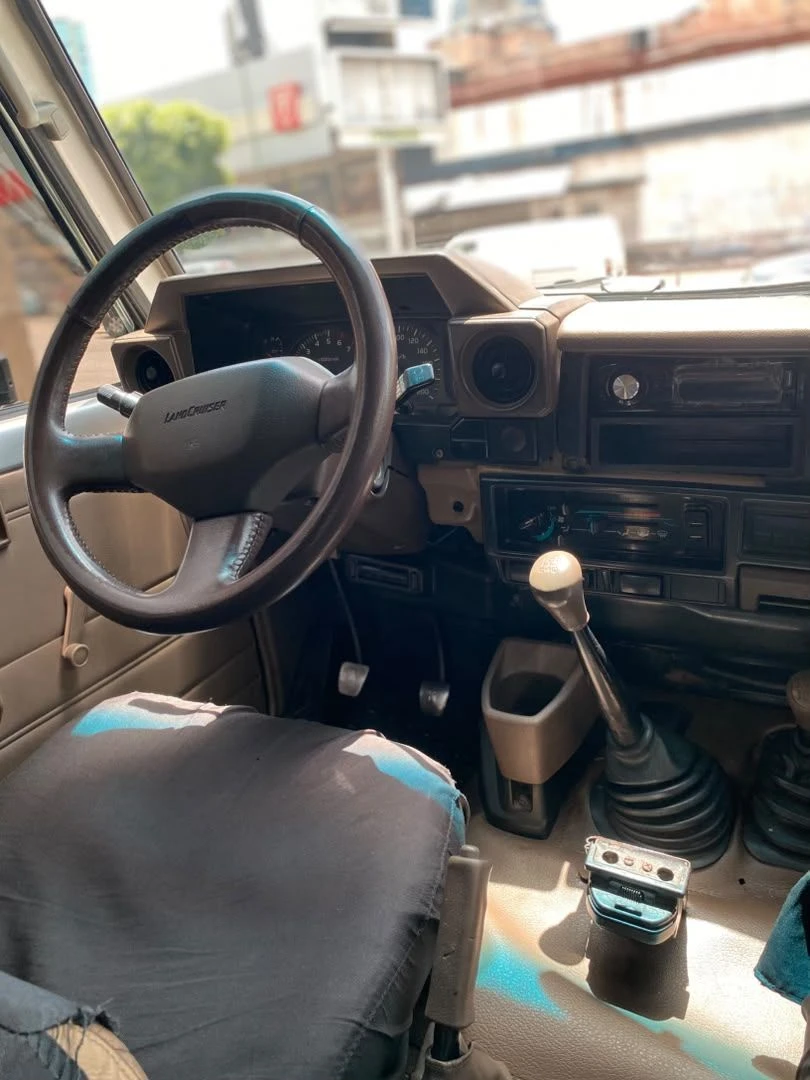 2005 Toyota Macho Machito — photo 20