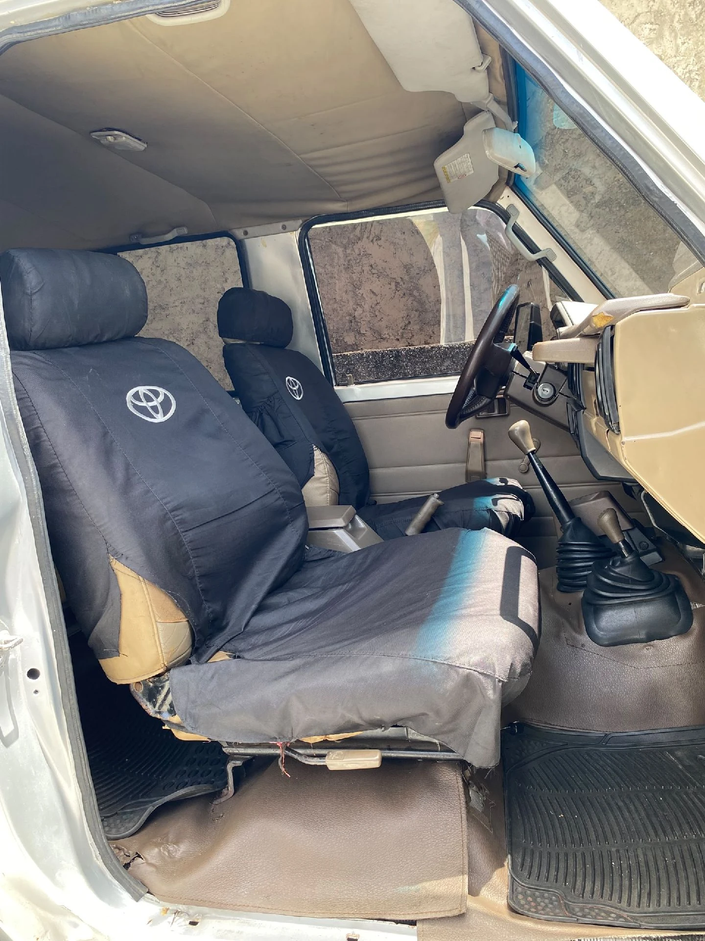 2005 Toyota Macho Machito — photo 22