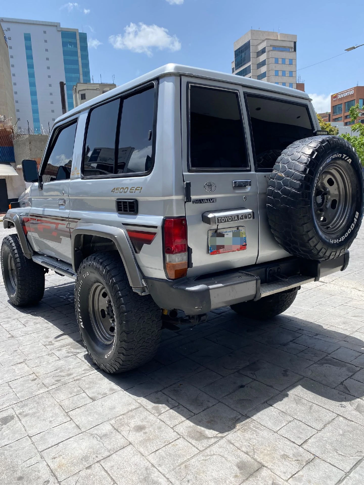 2005 Toyota Macho Machito — photo 32