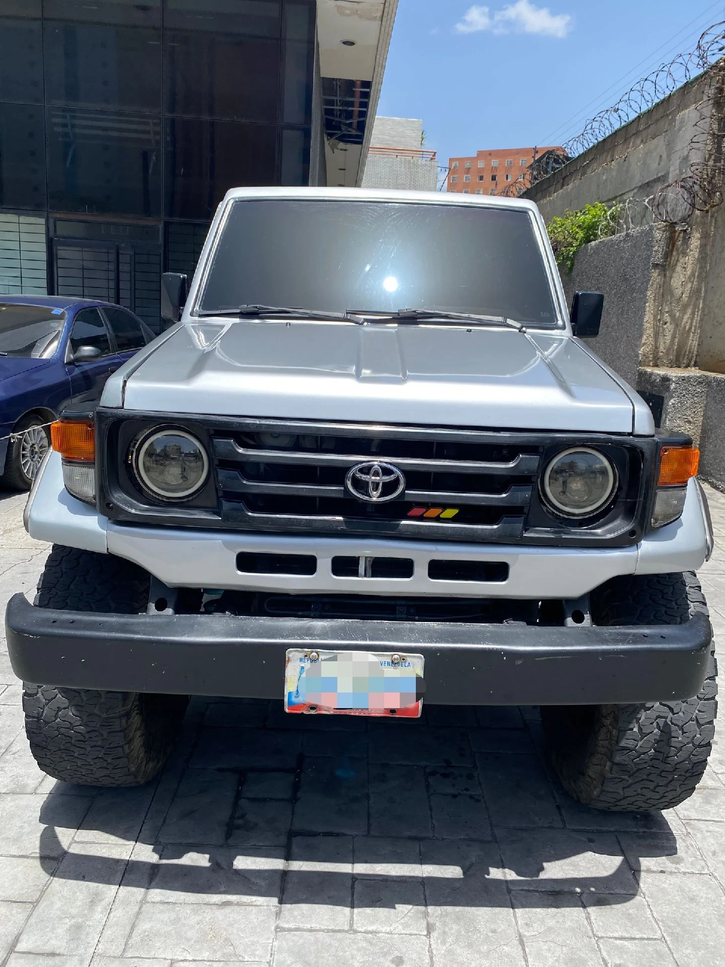 2005 Toyota Macho Machito — photo 34