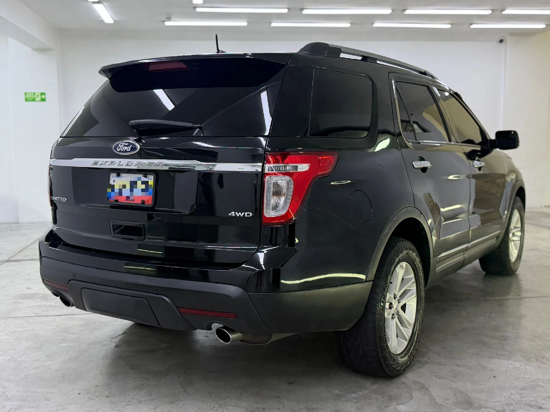 2014 Ford Explorer Limited — photo 3