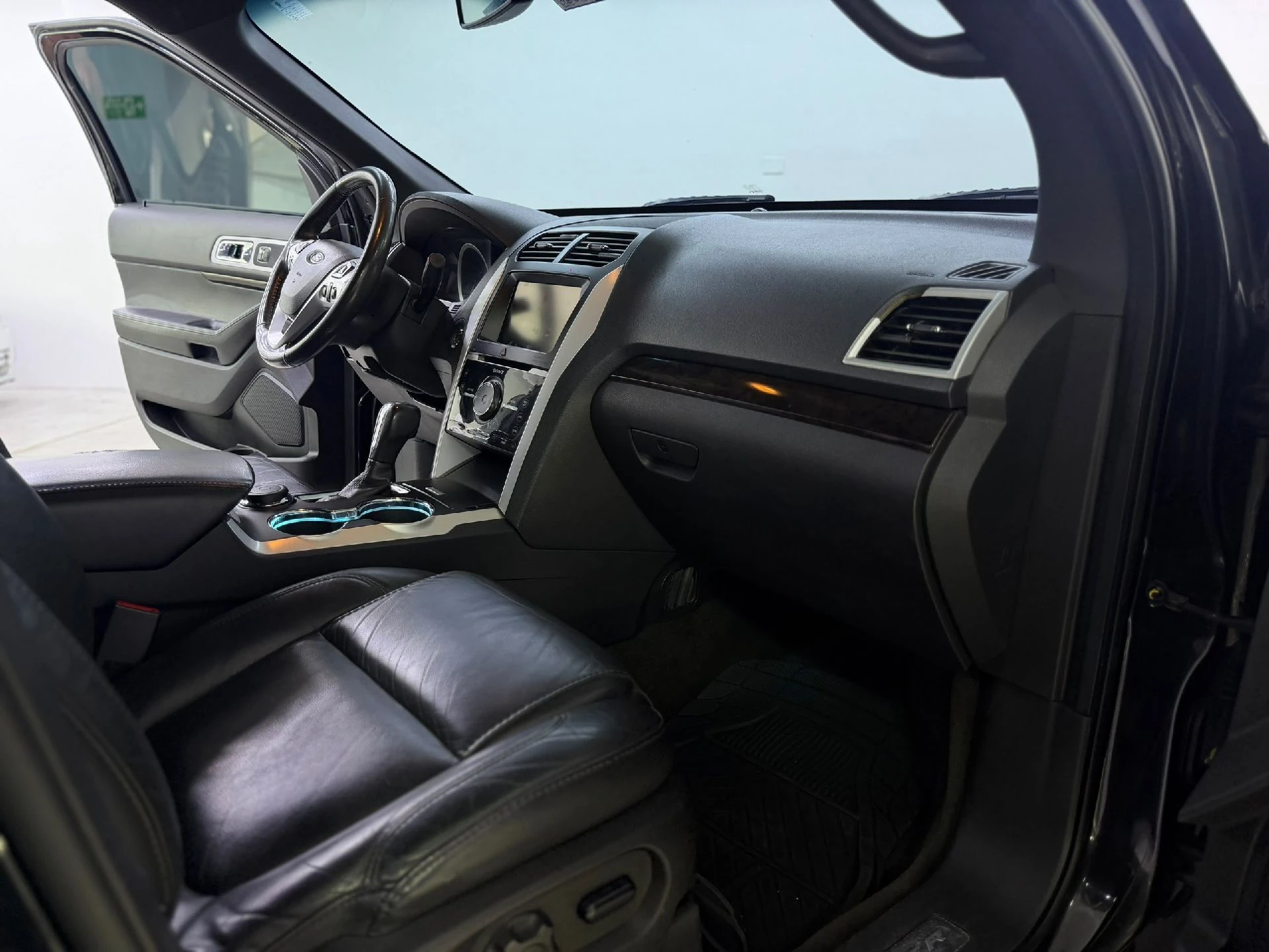 2014 Ford Explorer Limited — photo 7