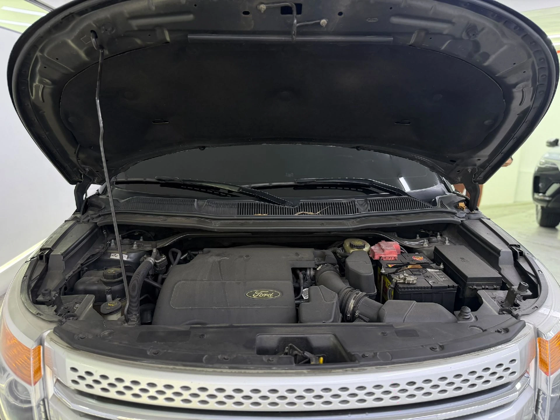 2014 Ford Explorer Limited — photo 11