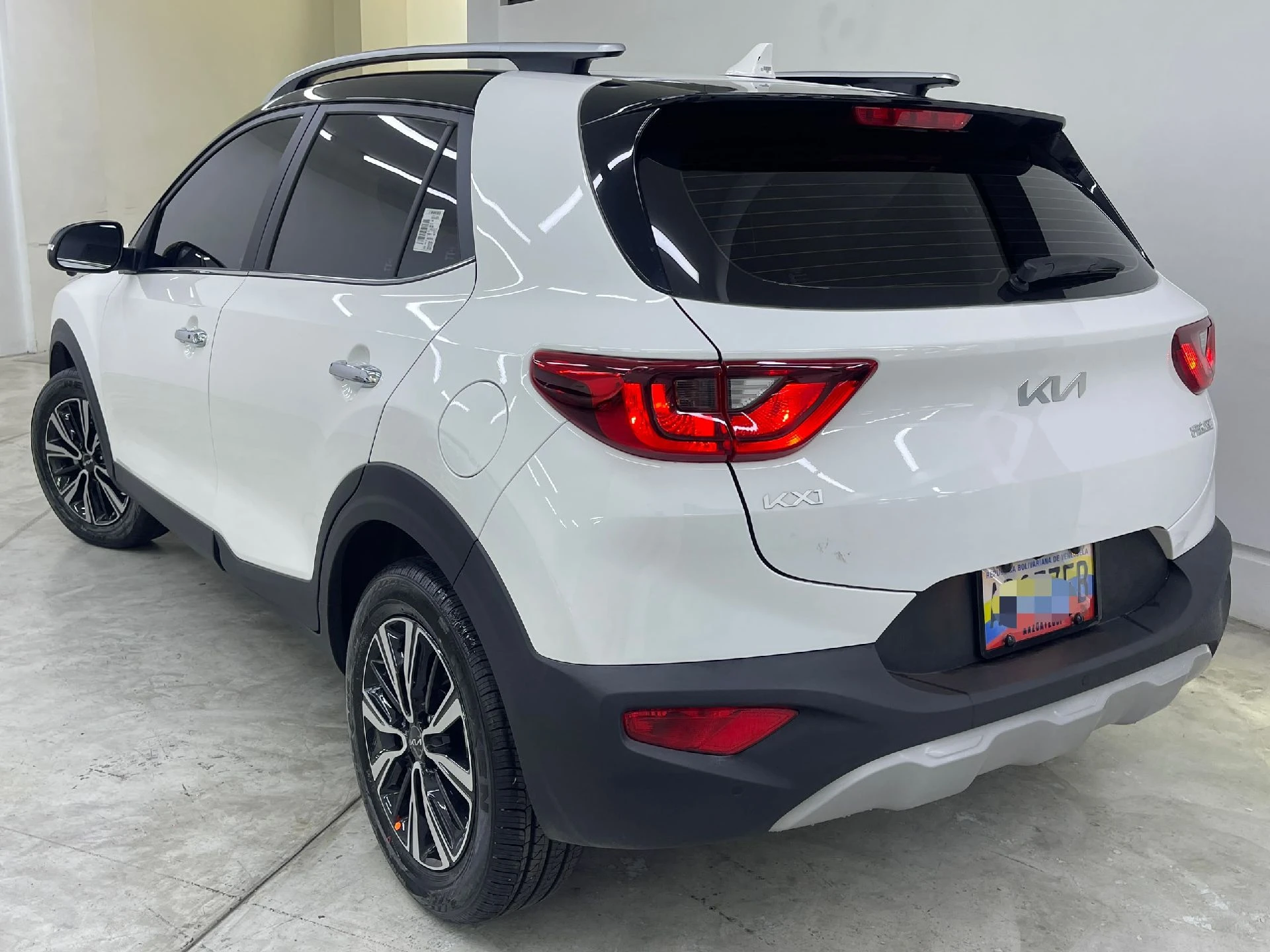 2025 Kia KX1 — photo 4