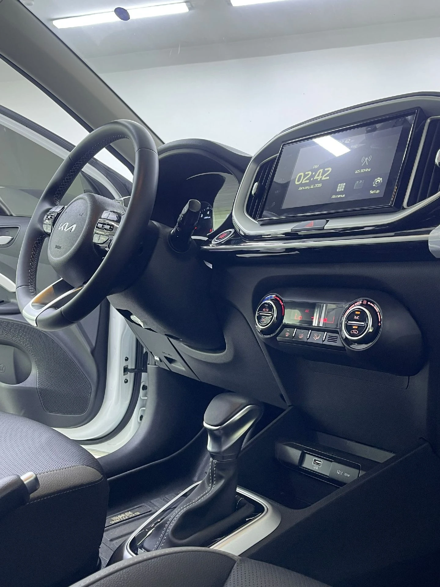 2025 Kia KX1 — photo 7