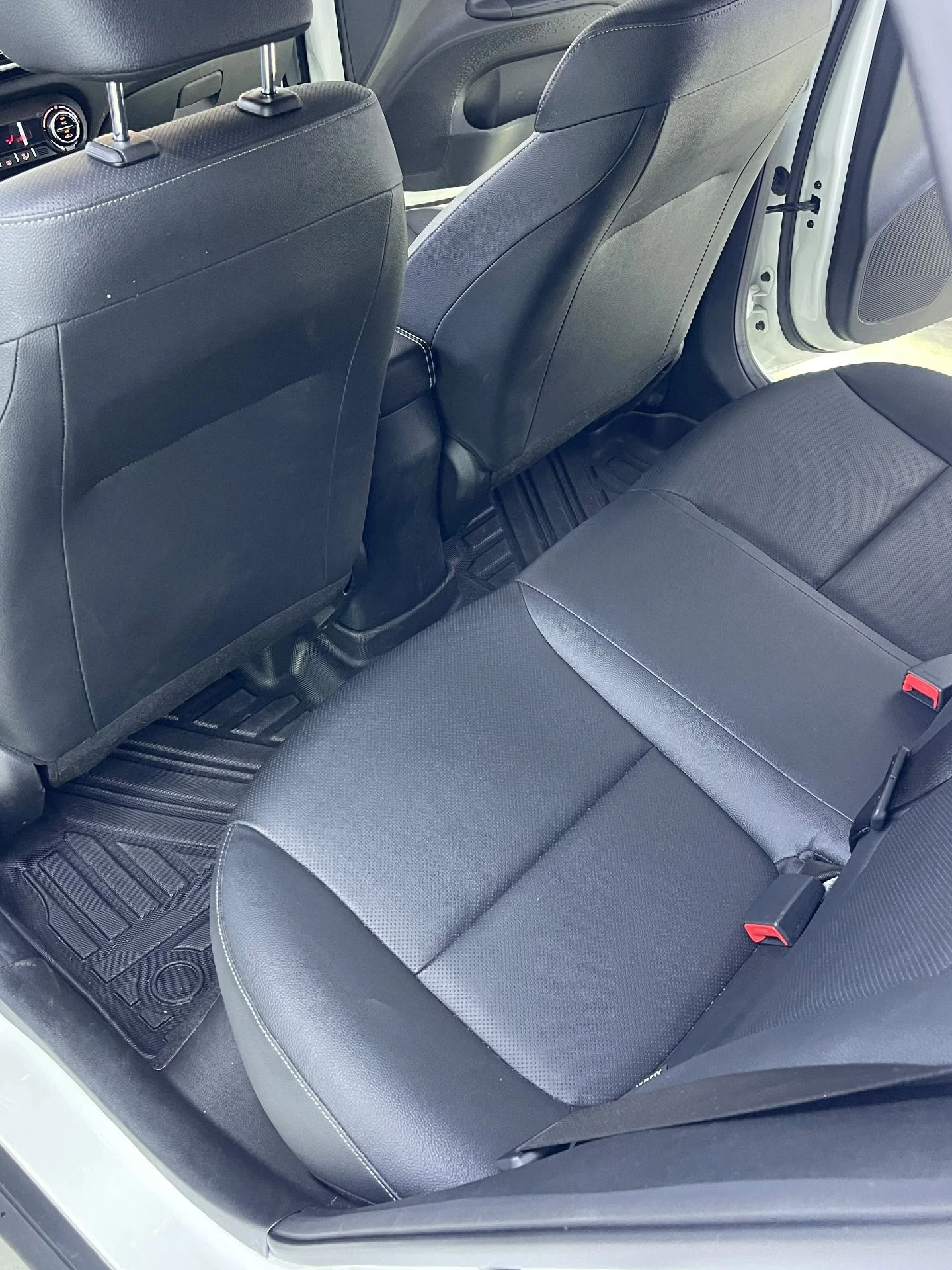 2025 Kia KX1 — photo 11