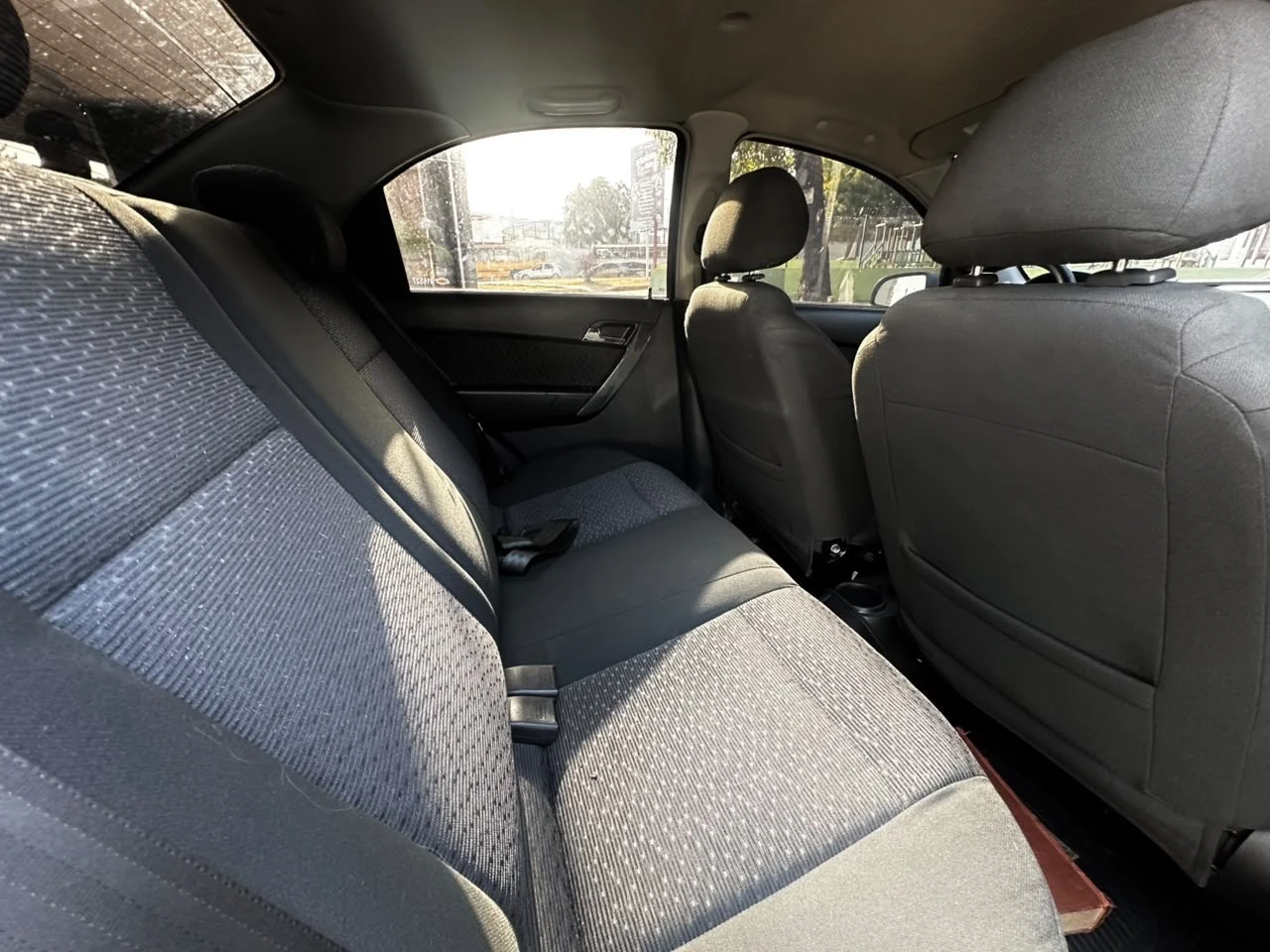 2012 Chevrolet Aveo Lt — photo 5