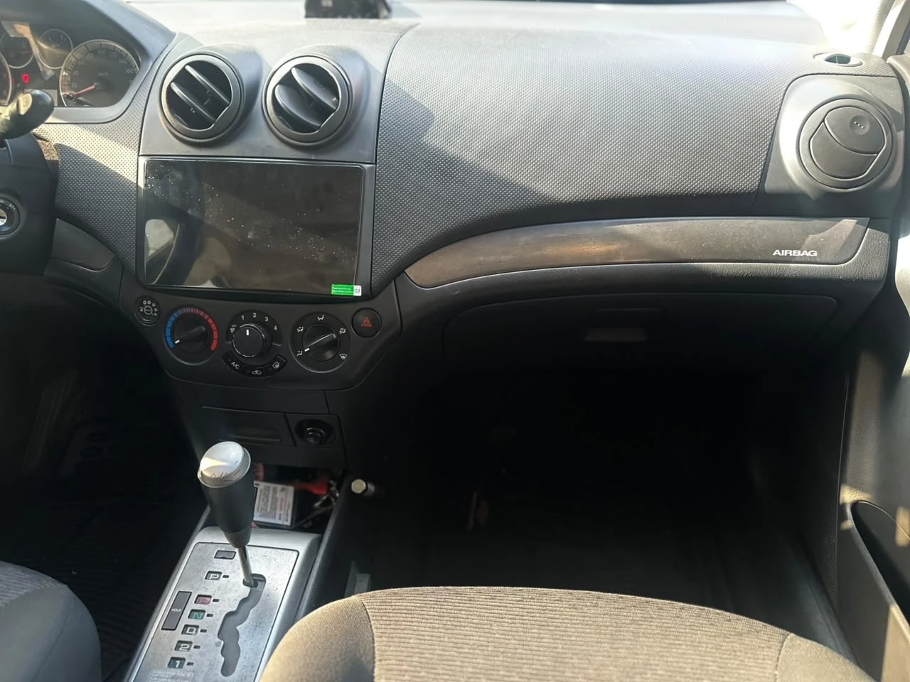 2012 Chevrolet Aveo Lt — photo 8