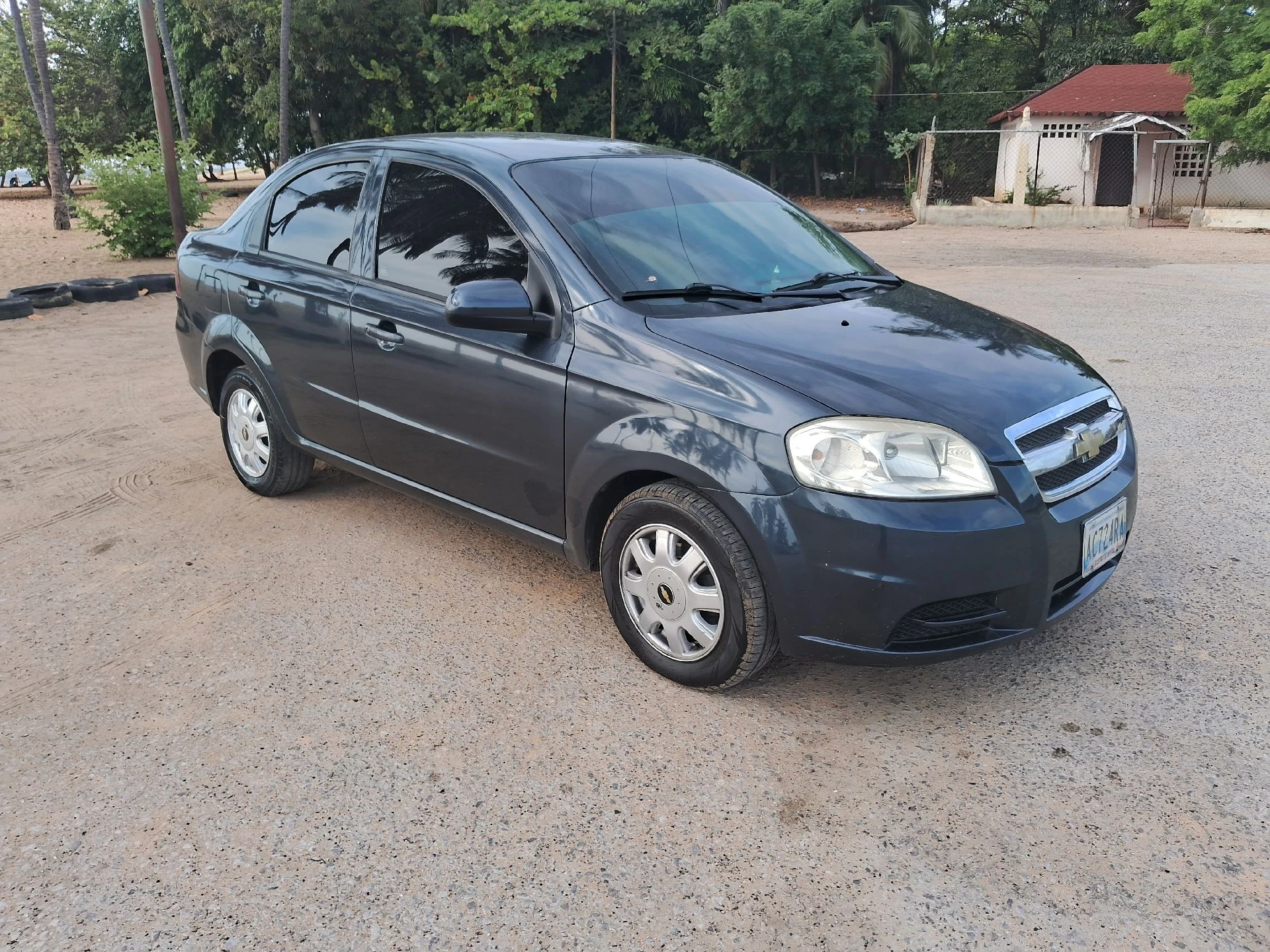 2011 Chevrolet Aveo Lt — photo 3