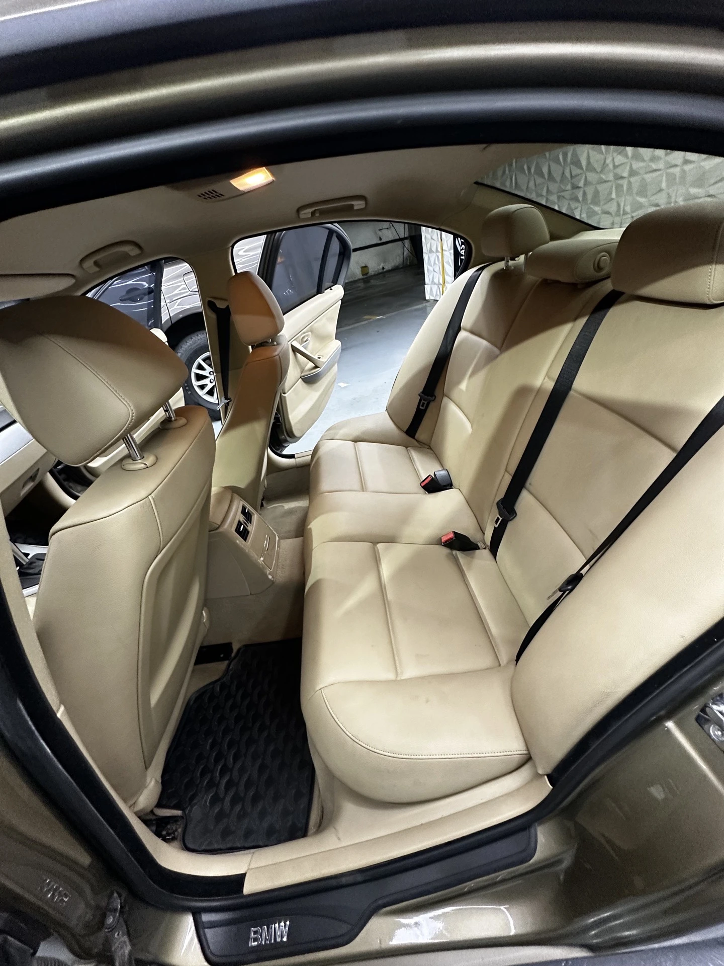 2007 BMW 320i — photo 5