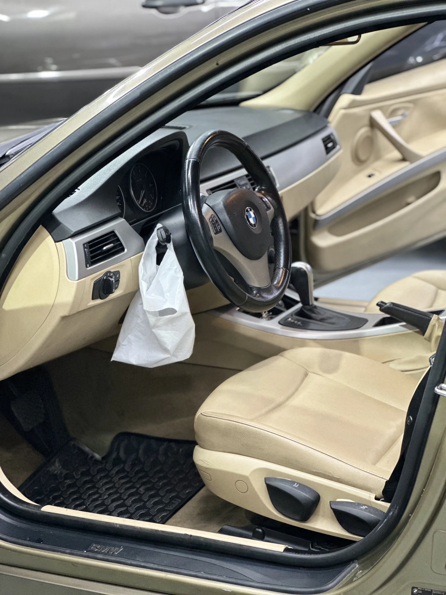 2007 BMW 320i — photo 4
