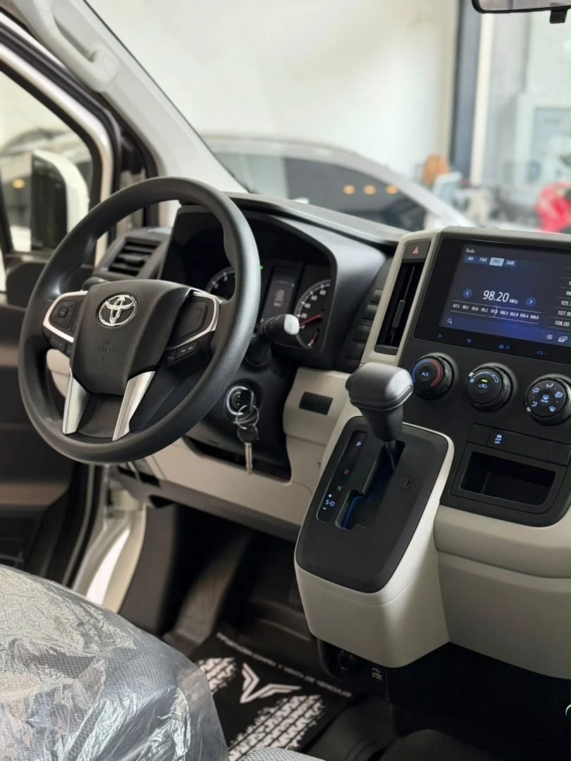 2026 Toyota Hiace CARGA — photo 9